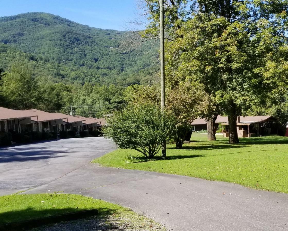 Tanglewood Motel And Log Cabins Maggie Valley Εξωτερικό φωτογραφία